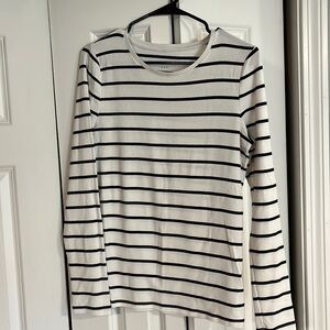 Long-Sleeve Stretchy Cotton Black and White Striped Shirt